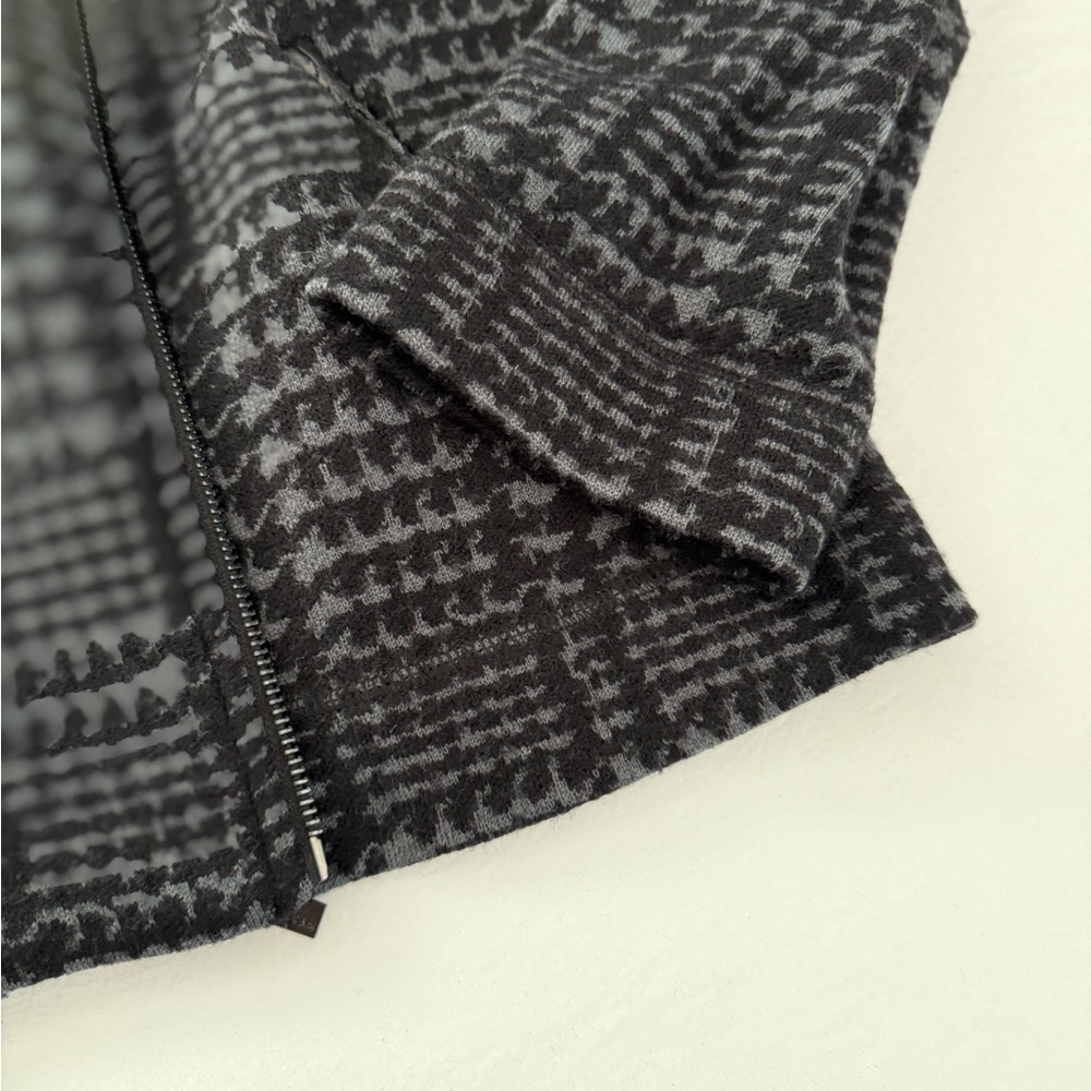 Karl Lagerfeld Women's Houndstooth Blazer - Black and Gray - Picture 6 of 15